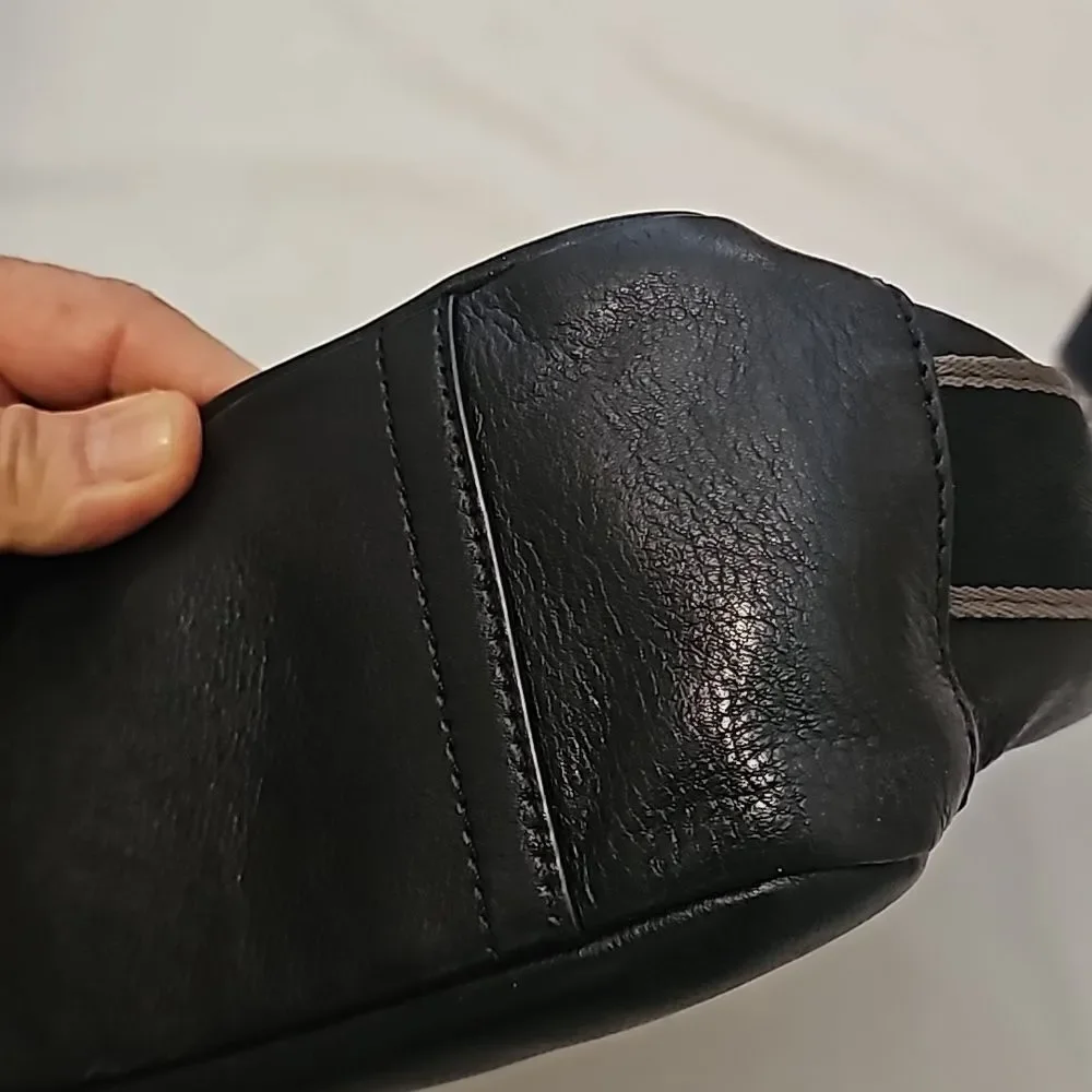 COACH HERITAGE WEB‎ LEATHER MESSENGER  F70556